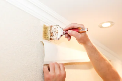 Pose de papier peint à Tragny — revêtements muraux et toiles de verre
